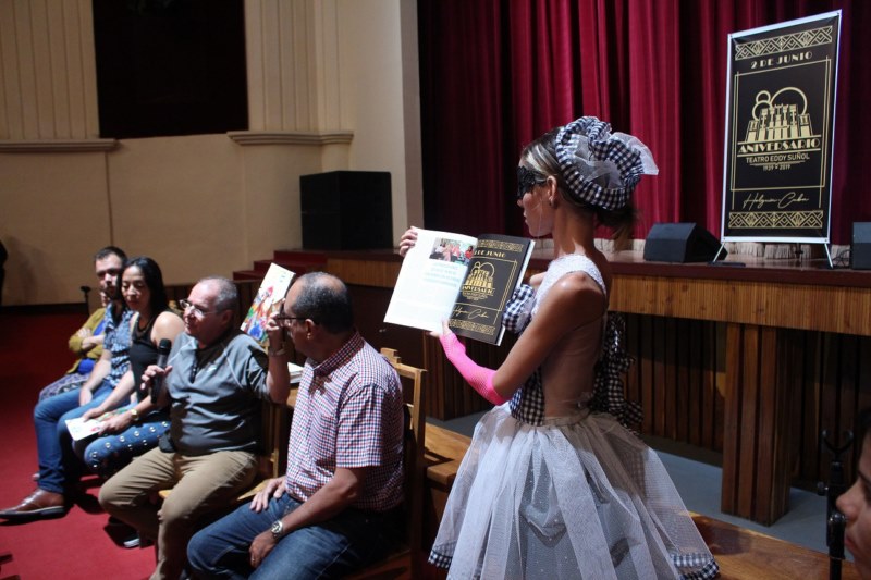 Arte por Excelencias pays homage to the 80s of the Suñol Theater