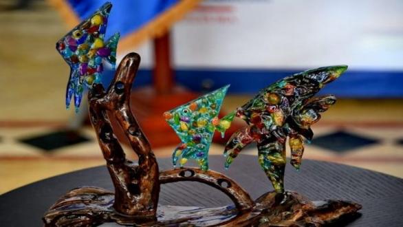 Obra ganadora del primer premio, realizada por el artesano Robert Guerrero Mota