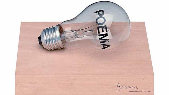 bombillo sobre madera con texto POEMA