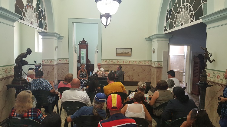 Presentación en Gibara