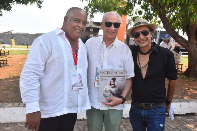 José Carlos de Santiago junto a representantes de la EGREM en FitCuba 2023