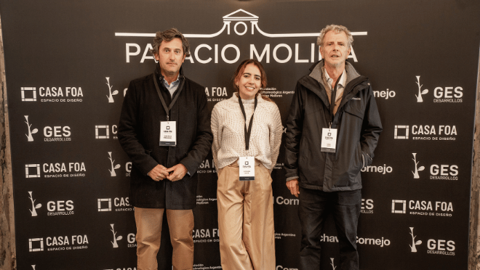 JUAN BLAS FERNÁNDEZ, GERENTE DE CASA FOA, ARQUITECTA CATALINA ULLOA, MARCOS MALBRÁN, DIRECTOR DE CASA FOA 
