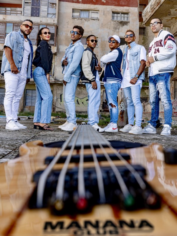 Papucho y Manana Club