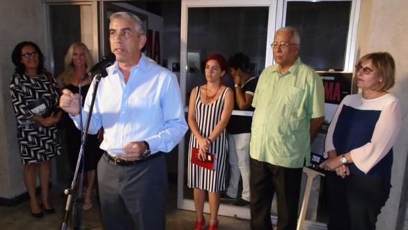 Larramendi inaugura la exposición 