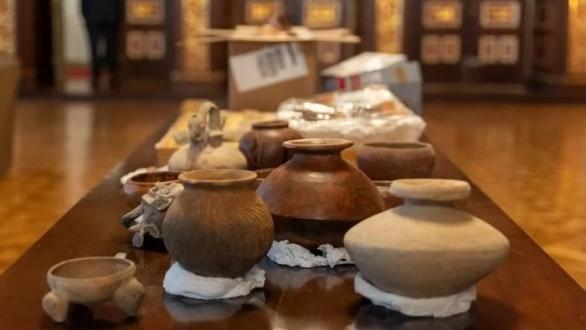 Imagen de archivo de algunas de las piezas arqueológicas recuperadas por el Gobierno nacional en octubre de 2019. Ministerio de Relaciones Exteriores/Infobae