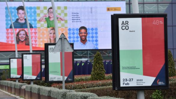 Vista de los anuncios de ARCOMadrid en las calles de la capital española. 