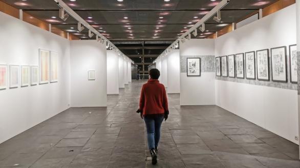 persona en muestra de artes visuales, Marte 2021
