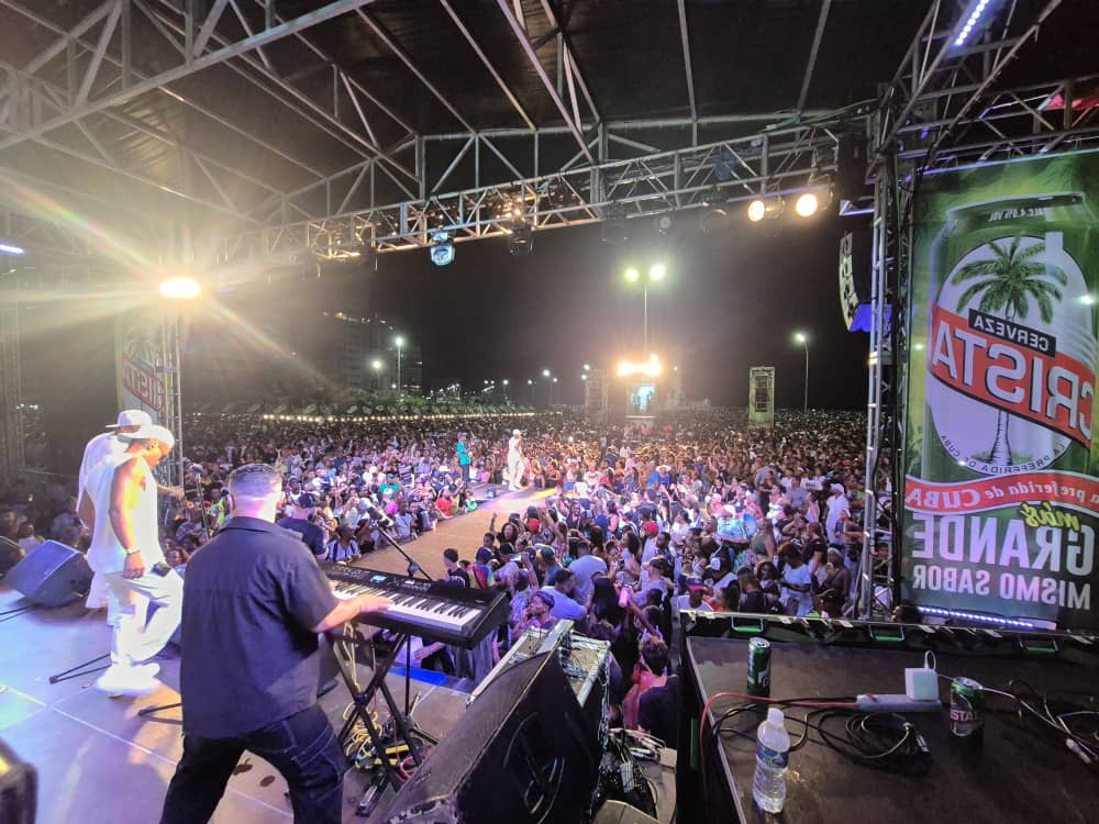 Rompe Fiestas Cristal récord de público en concierto habanero