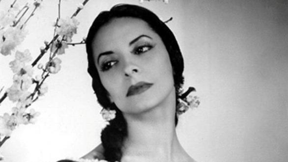 Alicia Alonso en Giselle (I acto). Foto: Colección Museo Nacional de la Danza