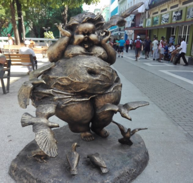 esculturas del artista chino Xu Hong Fei