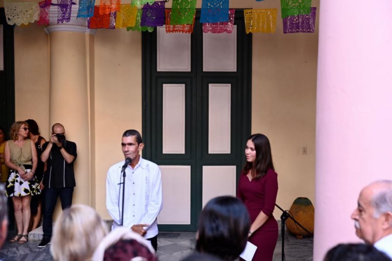 Inauguración de la exposición colectiva Vaso de tiempo 