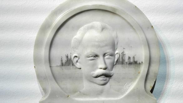 Detalle de la obra Poeta del pasado (José Martí)