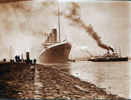 Deck Chair Salvaged From the Titanic Arrives at Museum of the City of New York