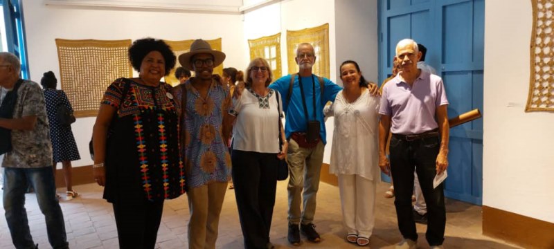 exposición “Tejidos paralelos”