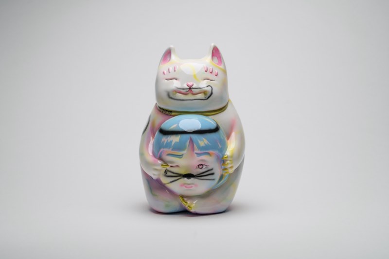 ANA BARRIGA Lamigati Angel, 2025. Resina fundida, pintura acrílica, barniz ultrabrillante.