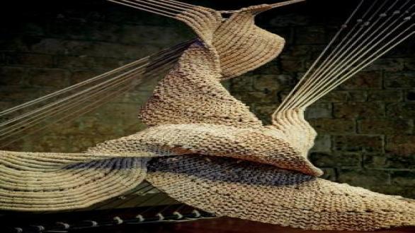 Estel ancorat, 1974. Macramé con cuerdas. 280 x 900 x 900 cm