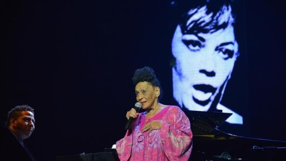 Omara Portuondo en homenaje a Elena Burke 