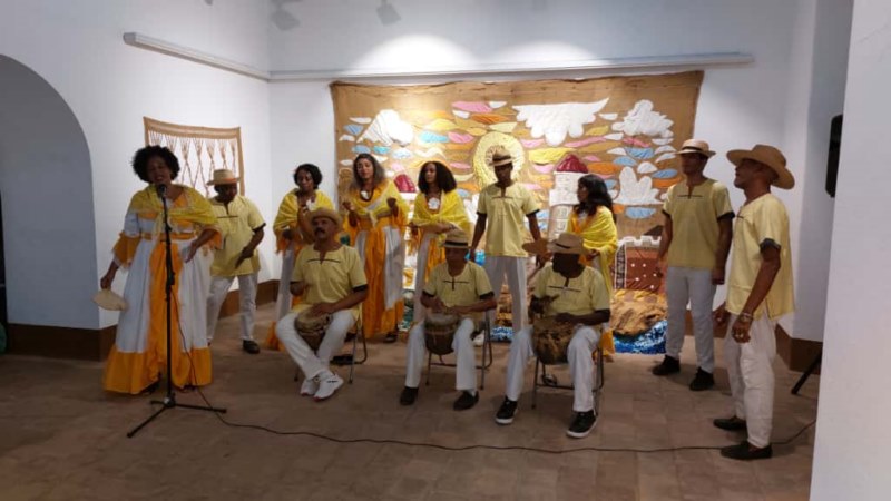 exposición “Tejidos paralelos”