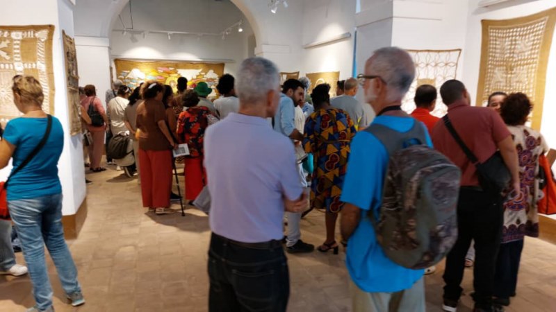 exposición “Tejidos paralelos”