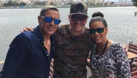Puerto Rican Singer Víctor Manuelle Visits Cuba