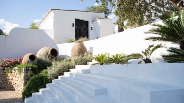 La galería Reiners Contemporary Art abre nuevo espacio en Marbella donde el arte se encuentra con la naturaleza