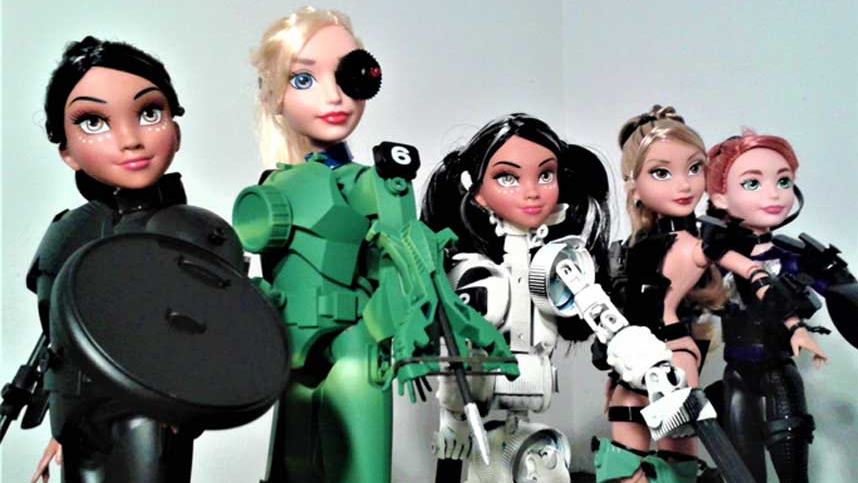 Exhibition “Upcycling Dolls” by Cesar Santos