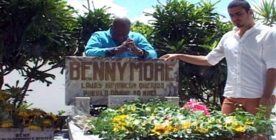 Johnny Ventura rindió tributo a Benny Moré 