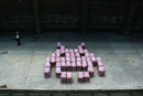 Space invaders, 2008-2009 / Dimensiones variables / Installation / Variable sizes / Instalación (BAGS)