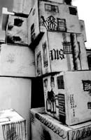 Simón Vega (Puerto Rico) Ciudad encajada, 2004-2006 Instalación