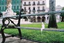 NELE AZEVEDO (Brasil)
Monumento mínimo / Intervención urbana 
Urban intervention / La Habana, 2002