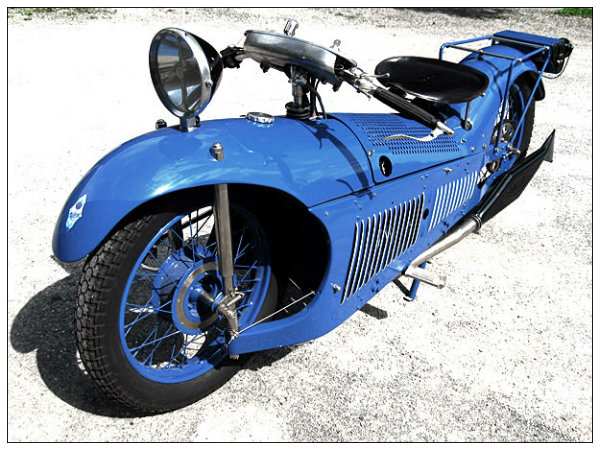 motocicleta Majestic