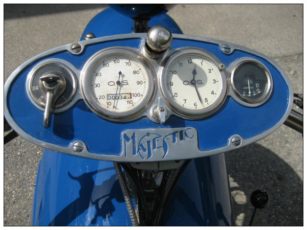 Motocicleta Majestic