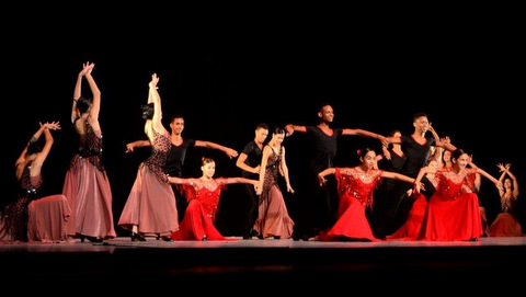 bailarines en escena