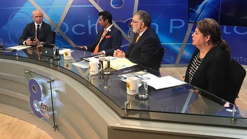 panel en la televisión