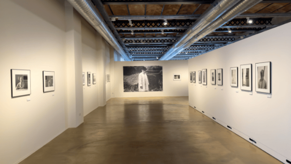 Vista de la exposición dedicada a Gabriel Cualladó en la Biennal de Fotografia Xavier Miserachs de Palafrugell